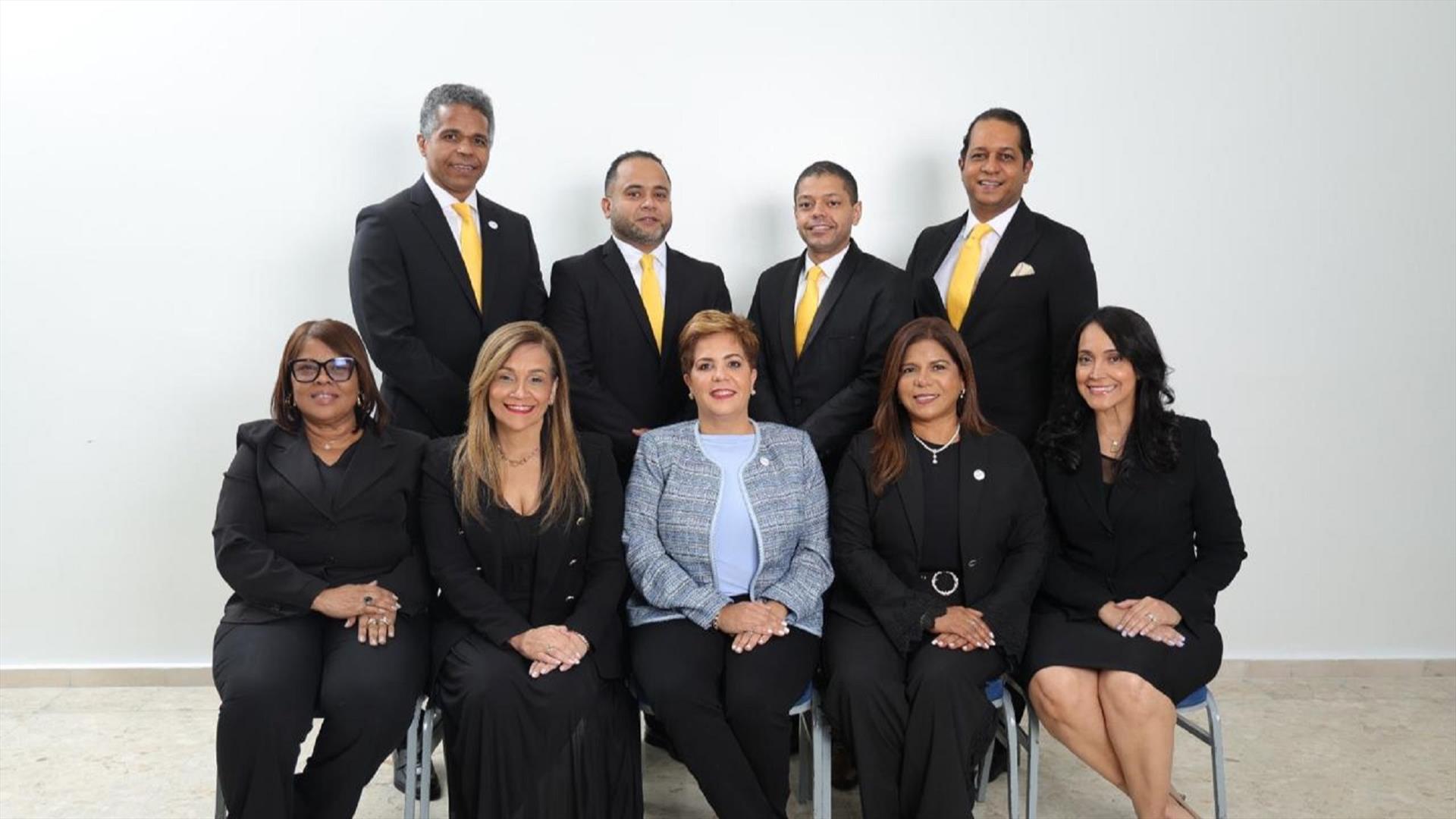 Directiva del Colegio Dominicano de Odontología toma juramento para el período 2026-2027
