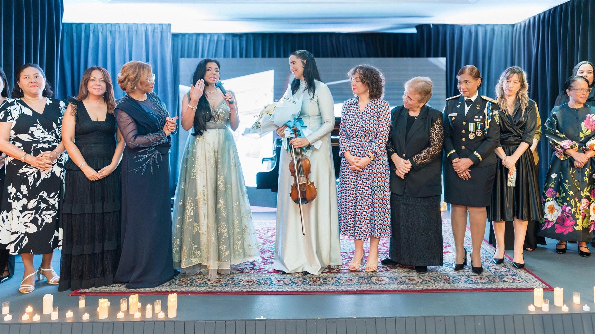 Aisha Syed envía un mensaje de esperanza e invita a frenar la violencia en concierto especial en el Teatro Nacional