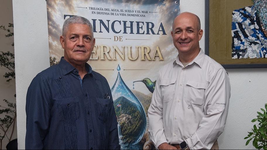 Ponen en circulación la trilogía Trinchera de Ternura en Santiago