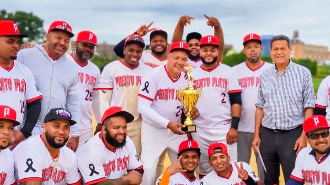 Equipo Rojo gana Torneo de Softbol de la Liga Puerto Plata en Nueva York